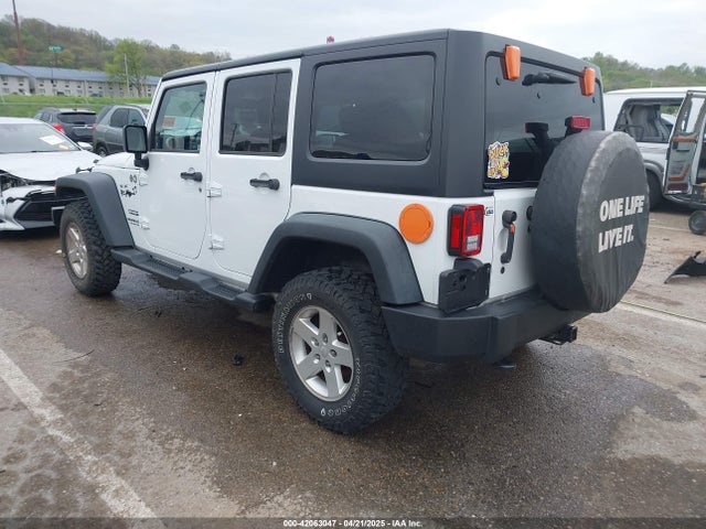 1C4BJWDG8FL640934 Jeep Wrangler Unlimited Sport