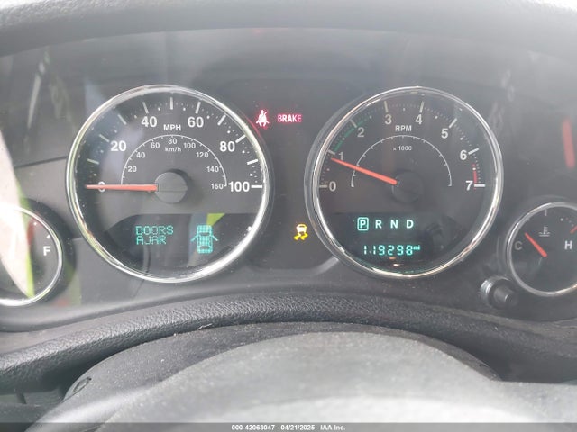 1C4BJWDG8FL640934 Jeep Wrangler Unlimited Sport