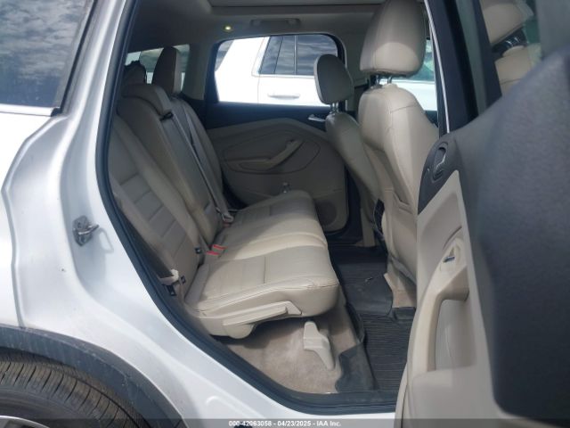 1FMCU0J96GUB43533 Ford Escape Titanium