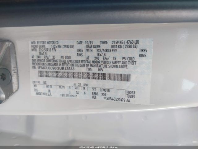 1FMCU0J96GUB43533 Ford Escape Titanium