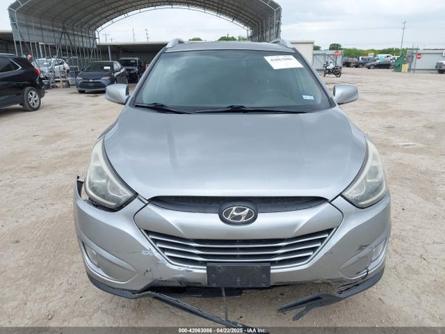 KM8JU3AG8FU055234 Hyundai TUCSON SE