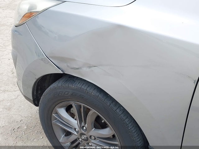 KM8JU3AG8FU055234 Hyundai TUCSON SE