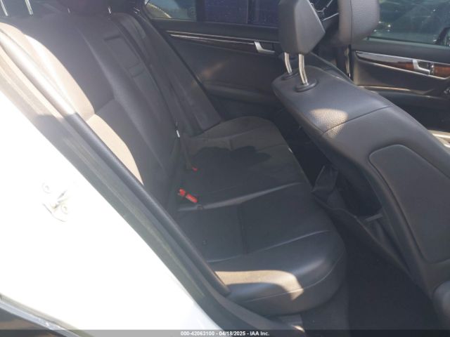WDDGF4HB8ER313770 Mercedes-Benz C 250 Luxury/sport