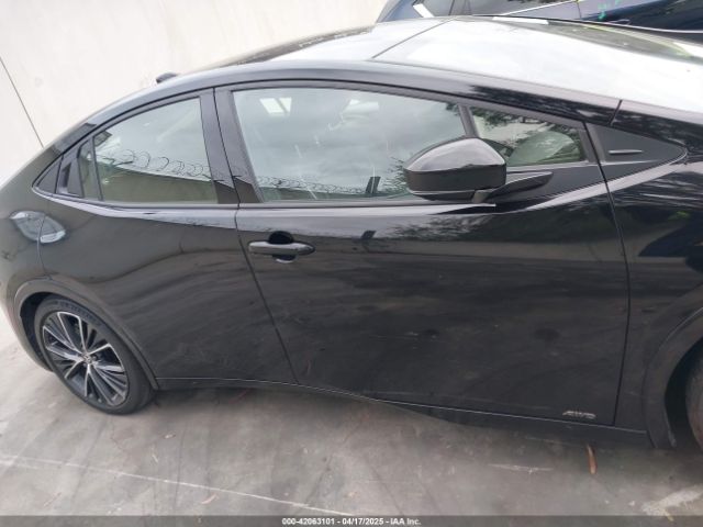 JTDADABU3R3015537 Toyota Prius Limited Awd-e