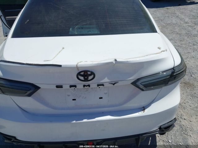 4T1B11HK3JU561686 Toyota CAMRY LE