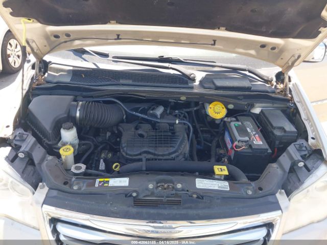 2C4RC1GG9ER116219 Chrysler Town & Country Limited