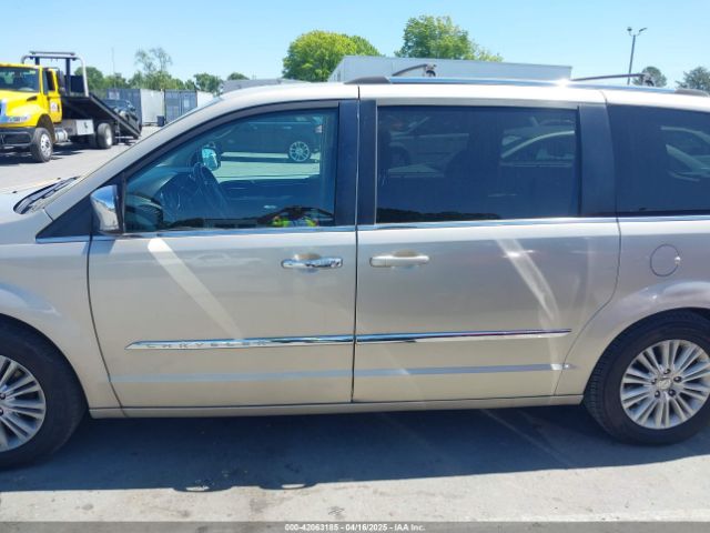 2C4RC1GG9ER116219 Chrysler Town & Country Limited