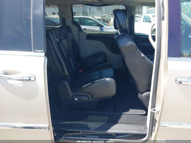 2C4RC1GG9ER116219 Chrysler Town & Country Limited