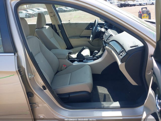 1HGCR2F38HA058848 Honda ACCORD LX