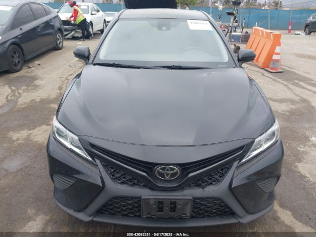 4T1B11HK0JU119612 Toyota CAMRY SE