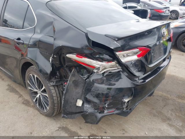 4T1B11HK0JU119612 Toyota CAMRY SE