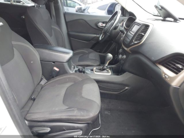 1C4PJLCB5FW642701 Jeep Cherokee Latitude