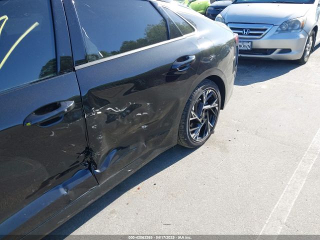 KNAG64J79S5299569 KIA K5 Gt-line
