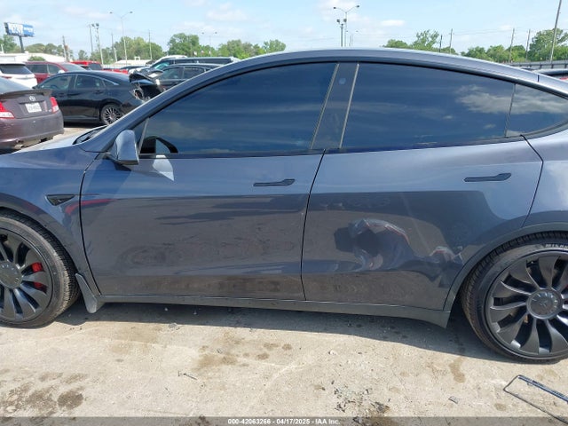 7SAYGDEF1NF508766 Tesla Model Y