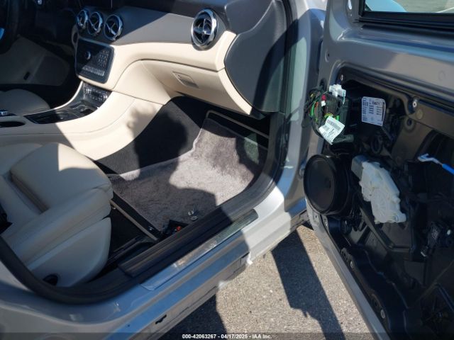 2018 MERCEDES-BENZ GLA 250 WDCTG4GB4JJ479228 Photo 4