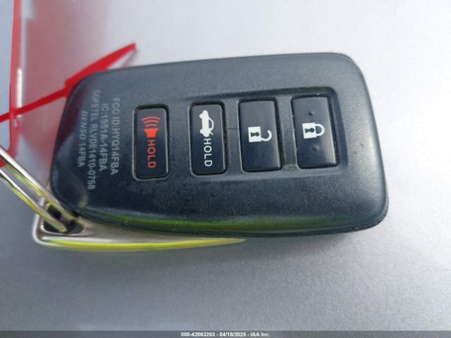 JTHBA1D22G5008118 Lexus IS 200T