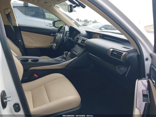 JTHBA1D22G5008118 Lexus IS 200T