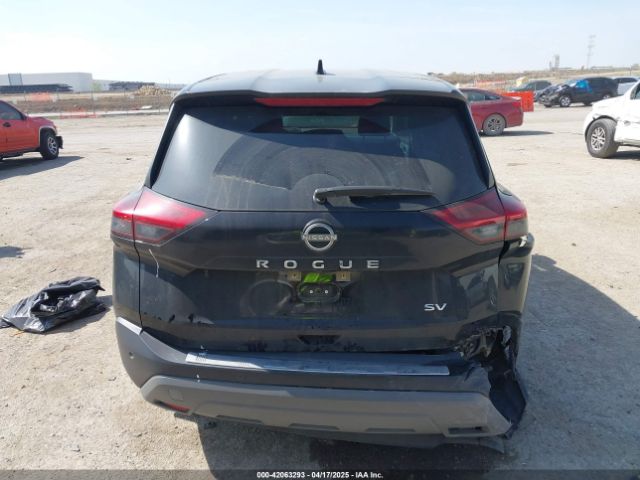 JN8BT3BA8PW005658 Nissan Rogue Sv Fwd