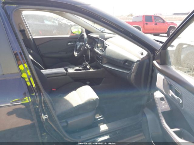 JN8BT3BA8PW005658 Nissan Rogue Sv Fwd