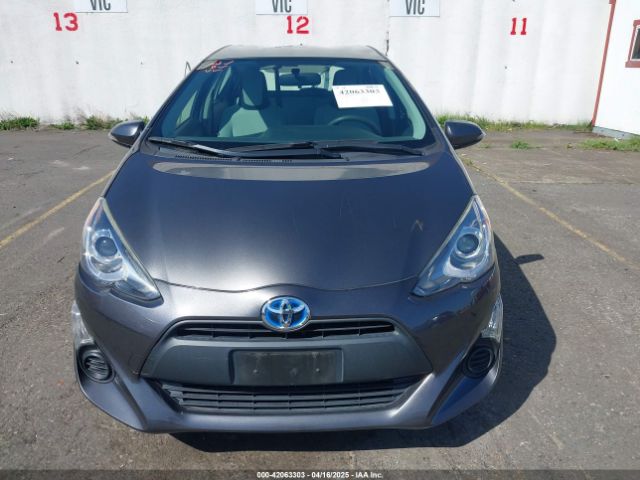 JTDKDTB39F1108433 Toyota Prius C One