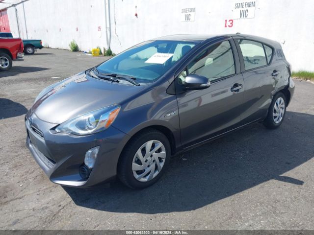 JTDKDTB39F1108433 Toyota Prius C One