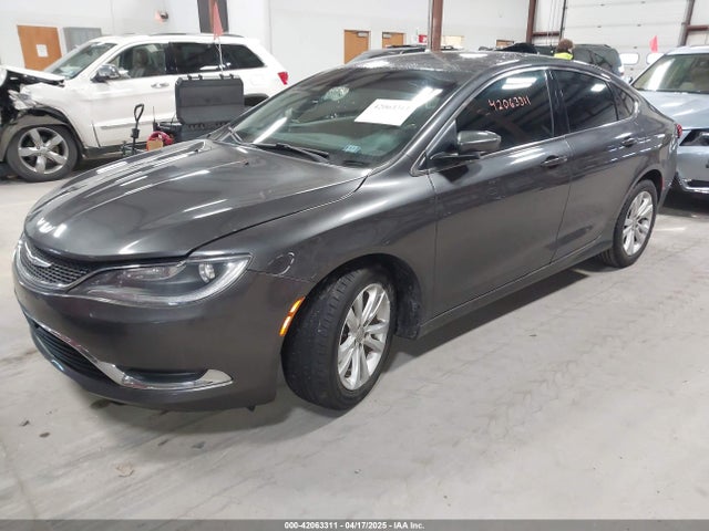 Chrysler 200 Limited 2015 1C3CCCAB1FN688550 Image 2