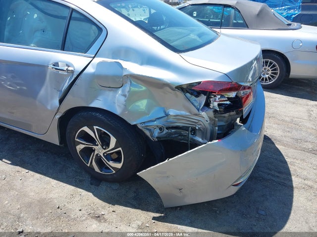 1HGCR2F3XGA205976 Honda ACCORD LX