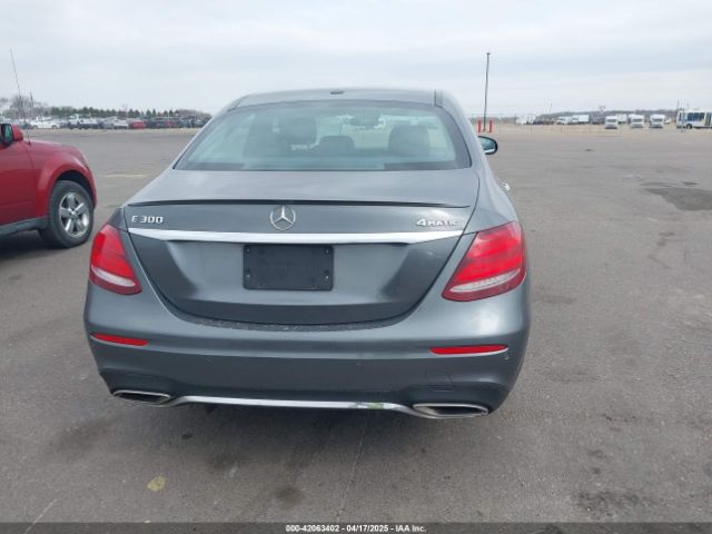 WDDZF4KB1HA128626 Mercedes-Benz E 300 4matic