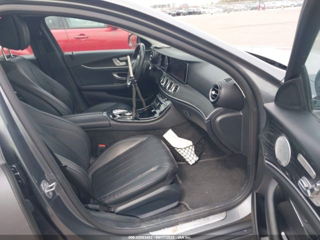 WDDZF4KB1HA128626 Mercedes-Benz E 300 4matic