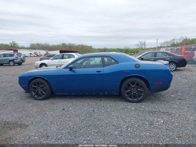 2C3CDZAG8NH205736 Dodge Challenger Sxt