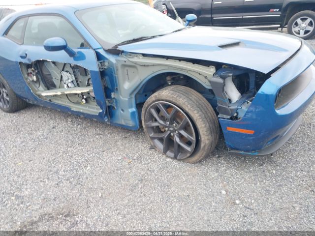2C3CDZAG8NH205736 Dodge Challenger Sxt