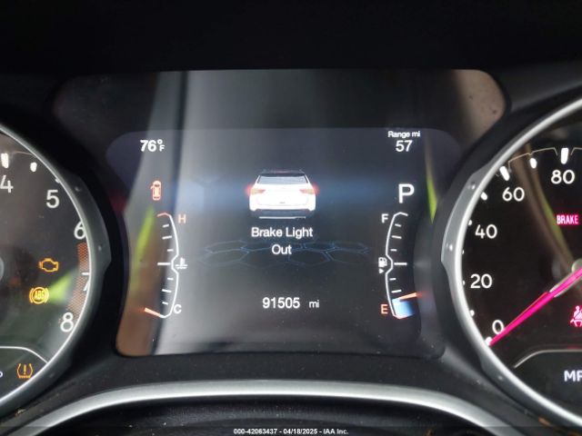 3C4NJCBB7JT285996 Jeep Compass Latitude Fwd