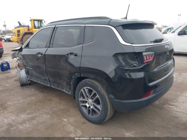 3C4NJCBB7JT285996 Jeep Compass Latitude Fwd