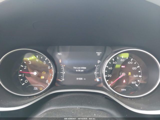 3C4NJCBB7JT285996 Jeep Compass Latitude Fwd