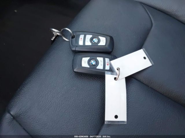 WBA8A3C5XJA492974 BMW 320i Xdrive