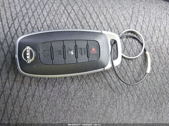5N1BT3BA7RC671227 Nissan Rogue Sv Fwd