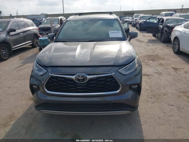 5TDFZRAH4LS024733 Toyota Highlander Platinum