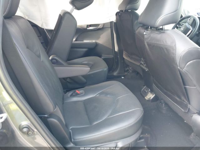 5TDFZRAH4LS024733 Toyota Highlander Platinum
