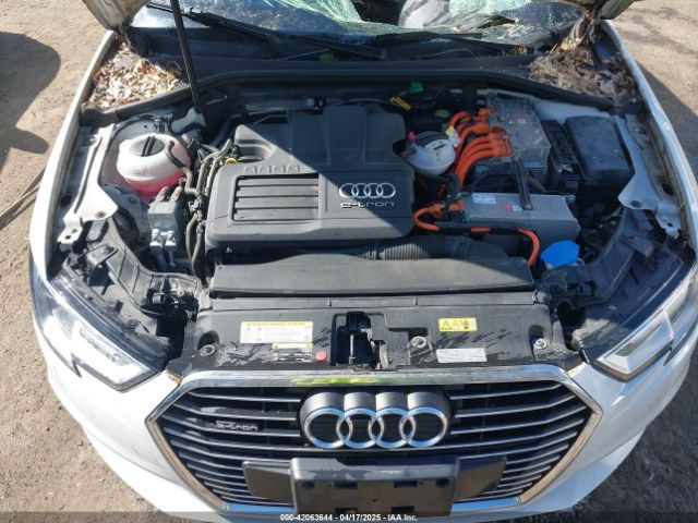 WAUUPBFF8HA052094 Audi A3 E-tron 1.4t Premium
