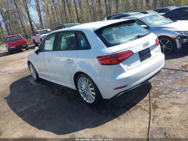 WAUUPBFF8HA052094 Audi A3 E-tron 1.4t Premium