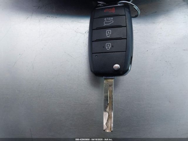 5XYPG4A33GG060210 KIA Sorento 2.4l Lx