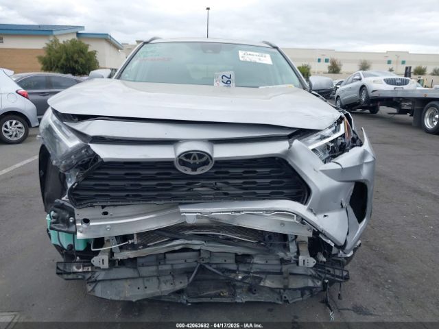 2T3C1RFV4RC282994 Toyota Rav4 Xle Premium