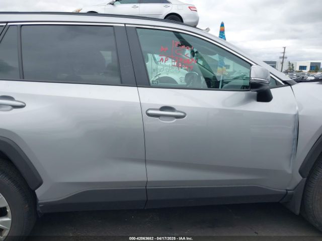 2T3C1RFV4RC282994 Toyota Rav4 Xle Premium