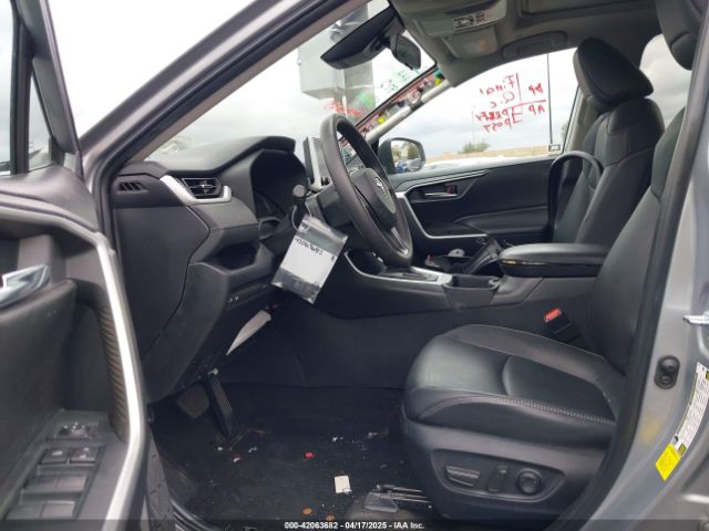 2T3C1RFV4RC282994 Toyota Rav4 Xle Premium