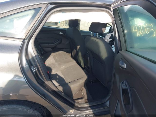 1FADP3F22GL350882 Ford FOCUS SE