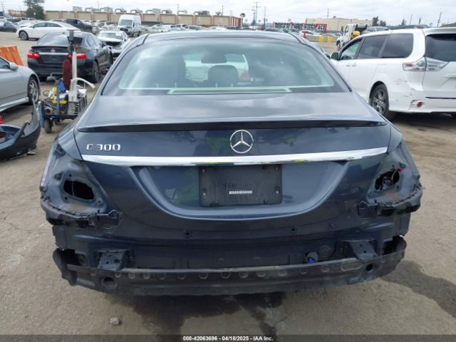 55SWF4JB7GU145594 Mercedes-Benz C 300 Luxury/sport