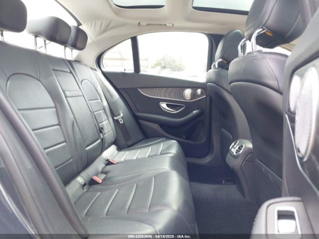 55SWF4JB7GU145594 Mercedes-Benz C 300 Luxury/sport