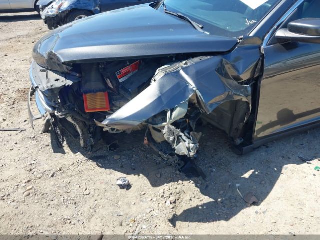 1FAHP2E85JG102868 Ford TAURUS SEL
