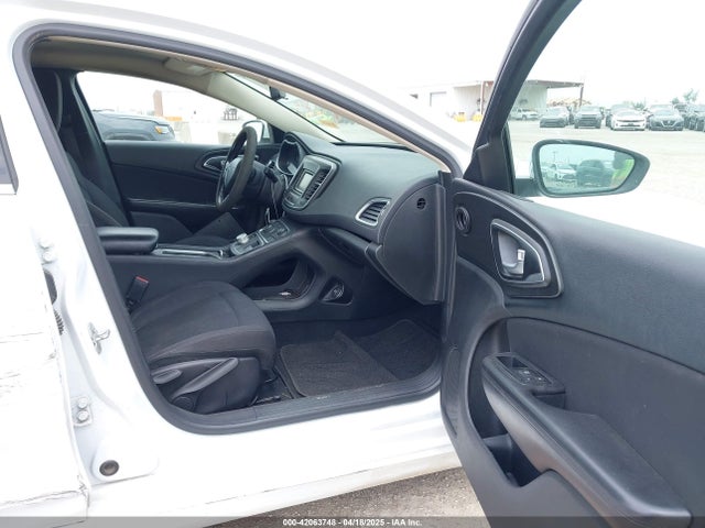 1C3CCCAB5FN723249 Chrysler 200 Limited