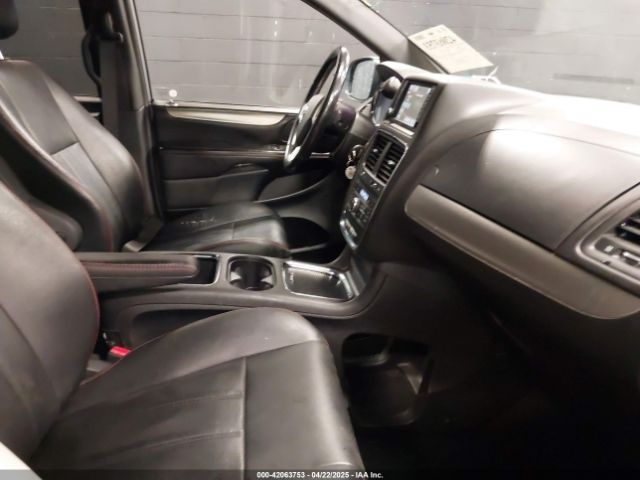 2C4RDGEG3KR663355 Dodge Grand Caravan Gt